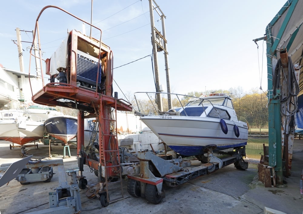 Reparación y mantenimiento de barcos, lanchas y embarcaciones de recreo en Orio